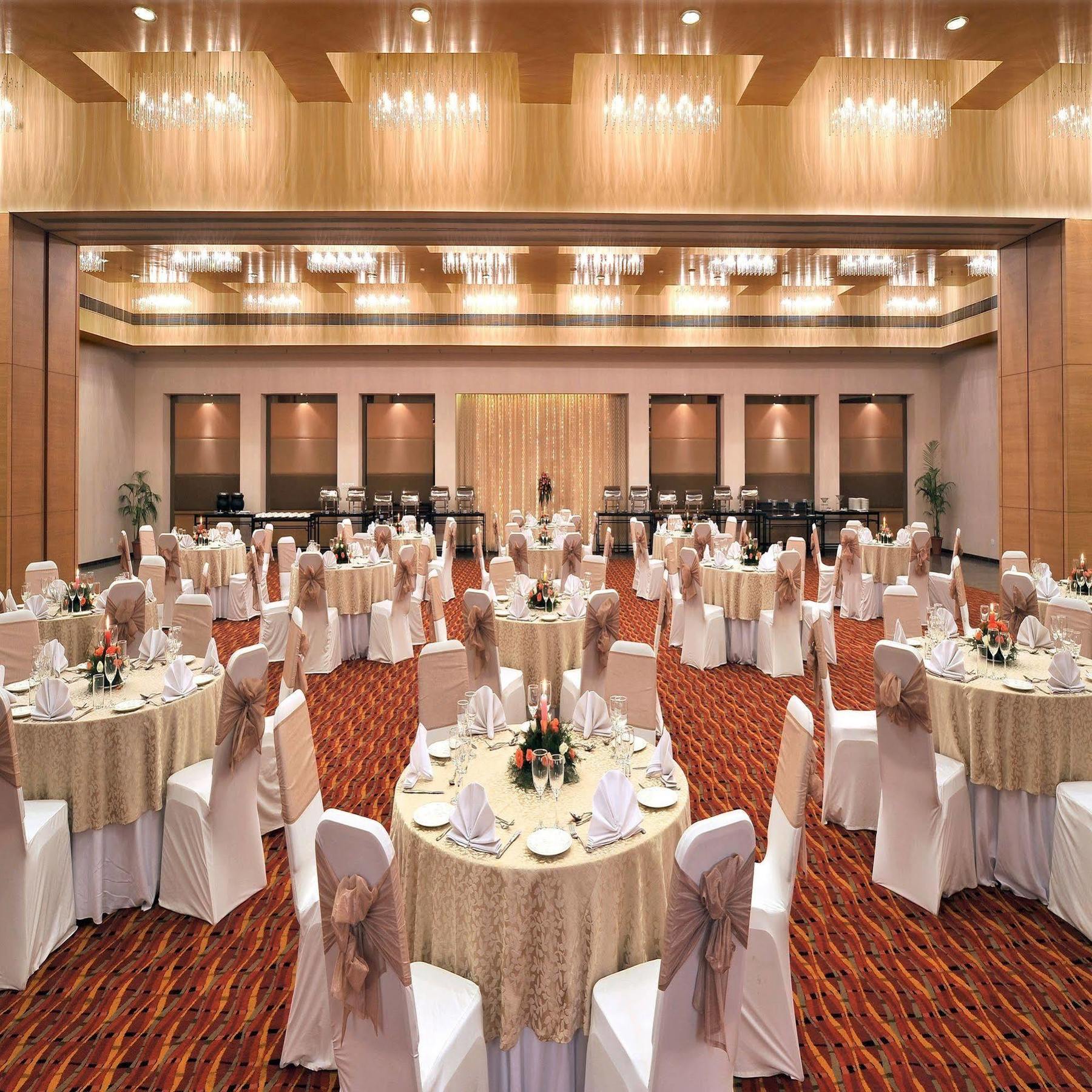 Sahil Sarovar Portico Lonavala Exteriör bild